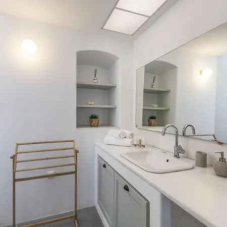 Villa Josephine - 1882 *