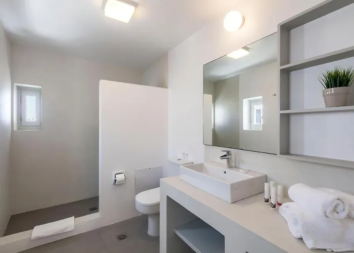 Josephine - 1882 Mykonos Town