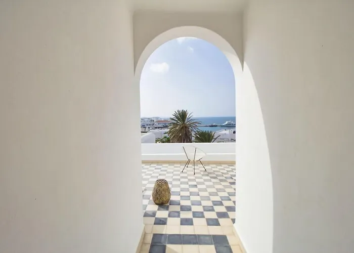 Josephine - 1882 Mykonos Town